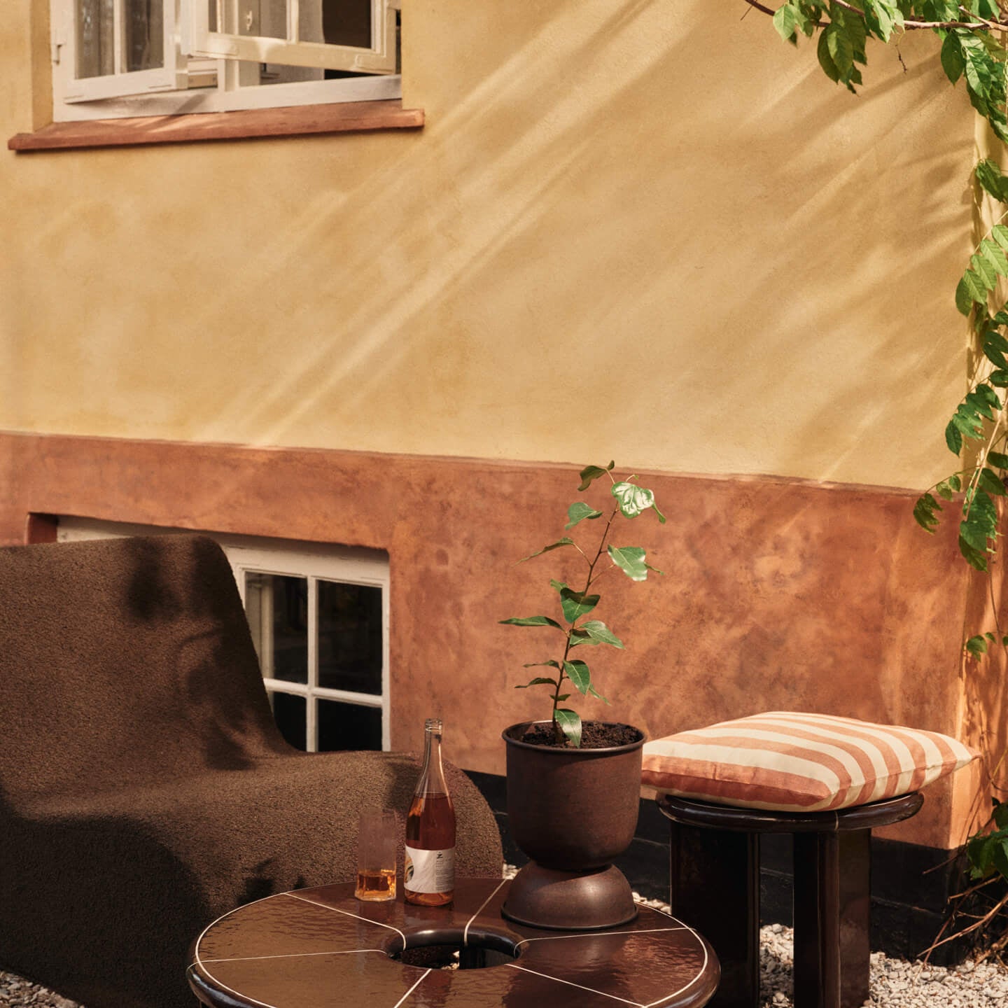 Ferm Living Hourglass Bloempot - Extra Small - Rust