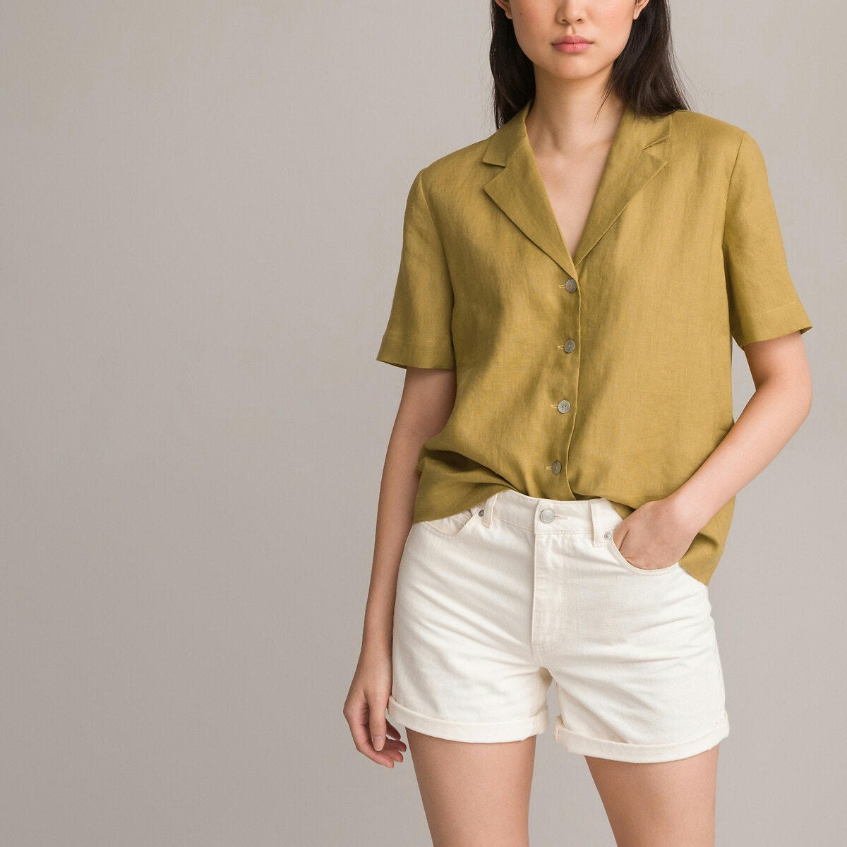 Chemise en lin col tailleur, manches courtes