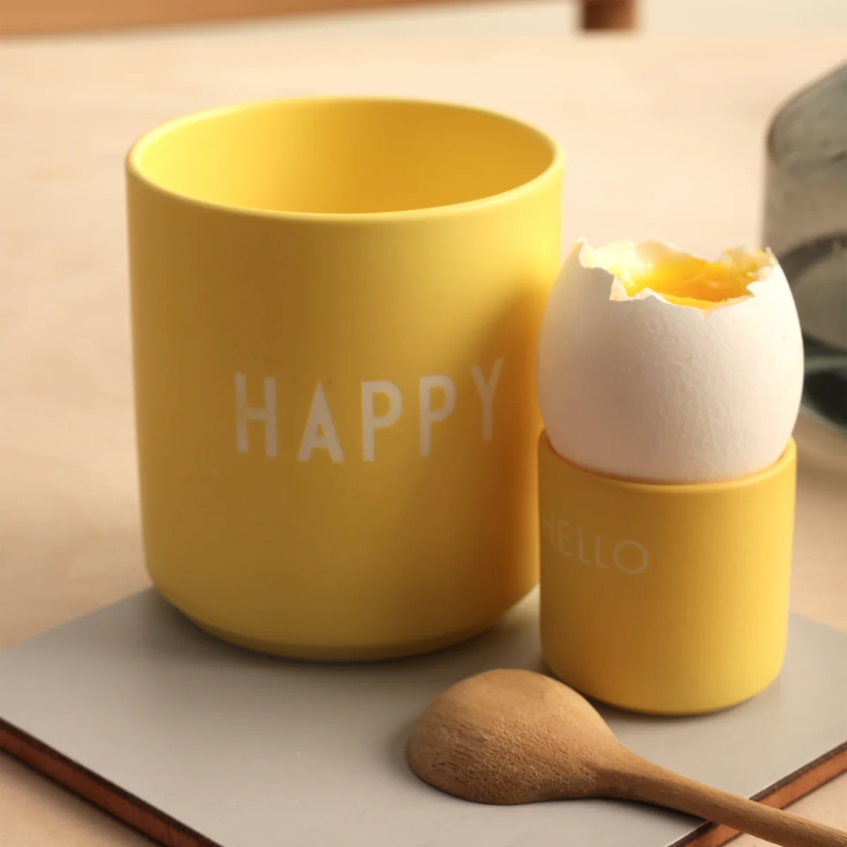 Design Letters - Eierbecher, Hello / yellow (2er-Set)