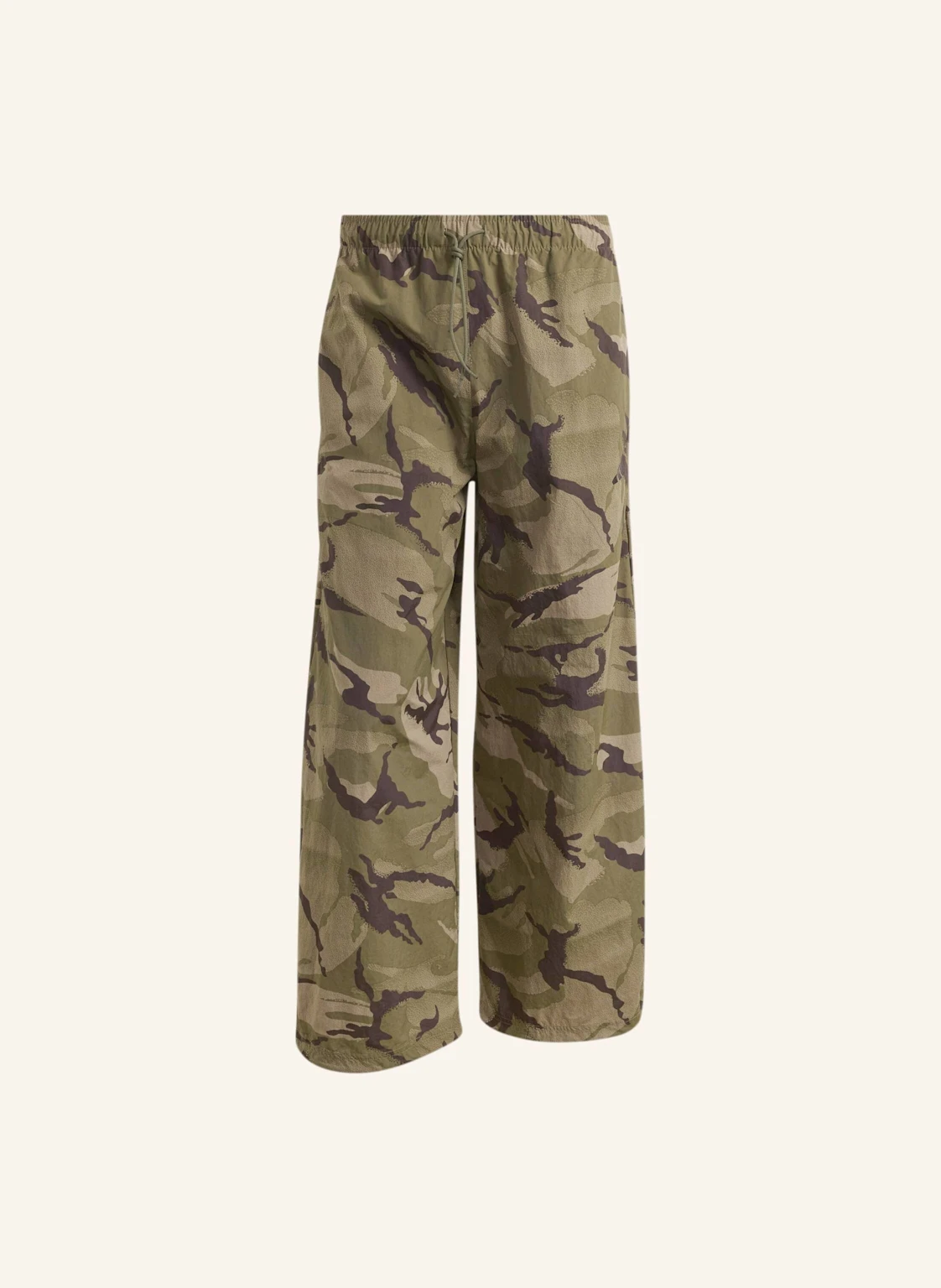 adidas SEASONAL ESSENTIALS PARACHUTE-HOSE, GEWEBT, CAMO