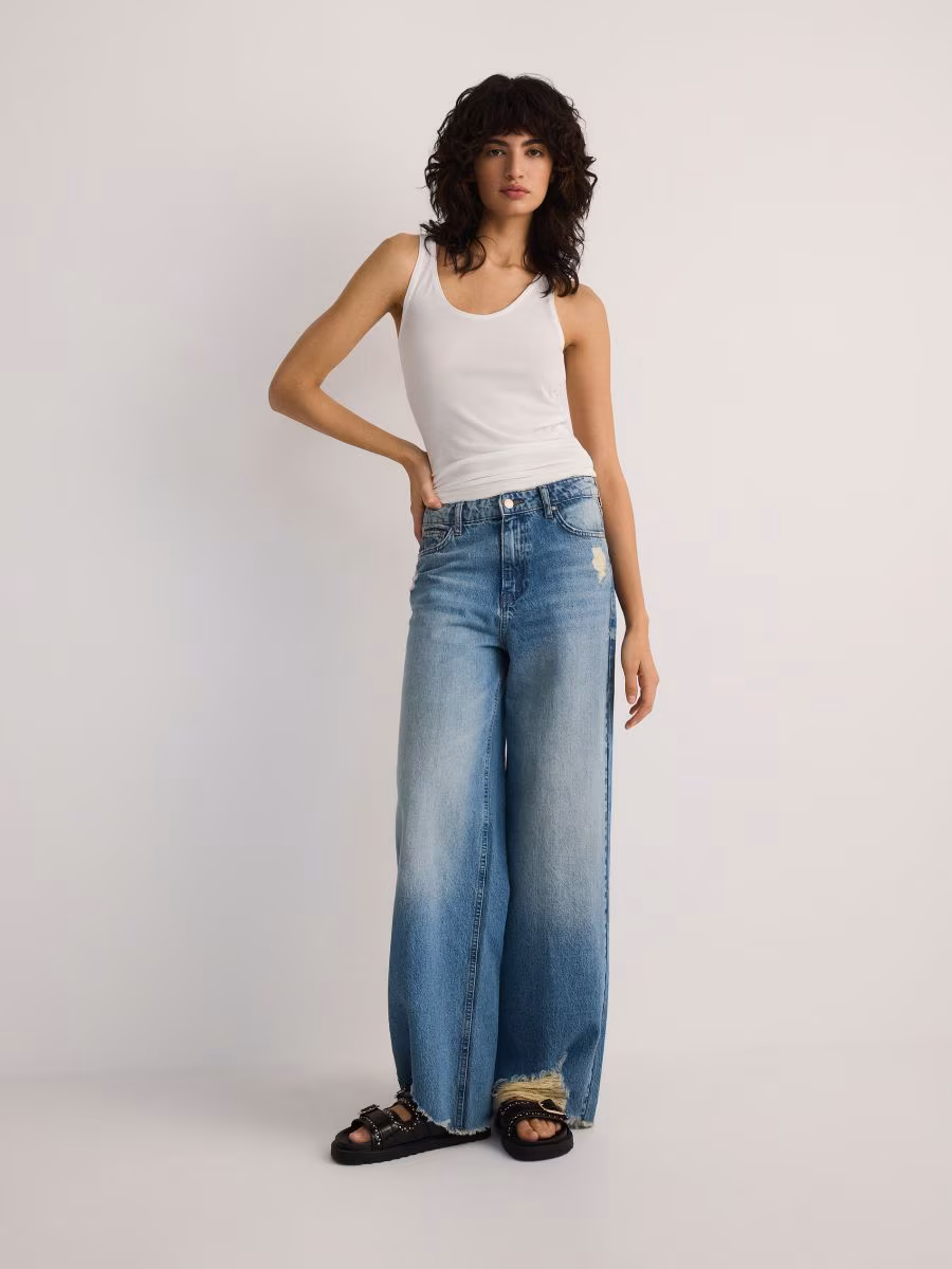 Modal Rich Top
