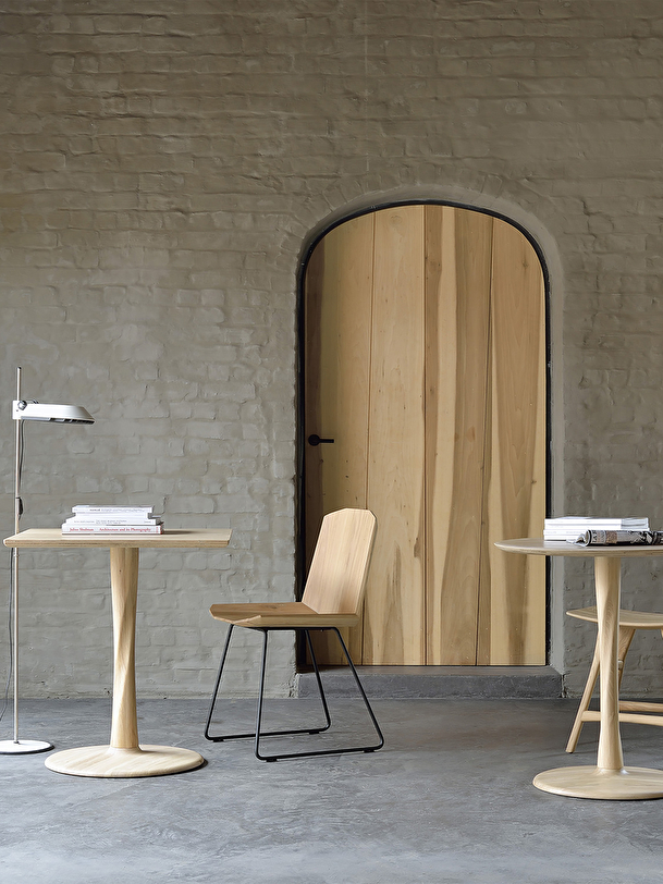 Table carre torsion - ethnicraft chene clair
