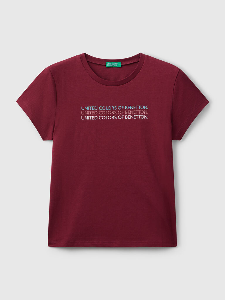 T-shirt with glittery logo