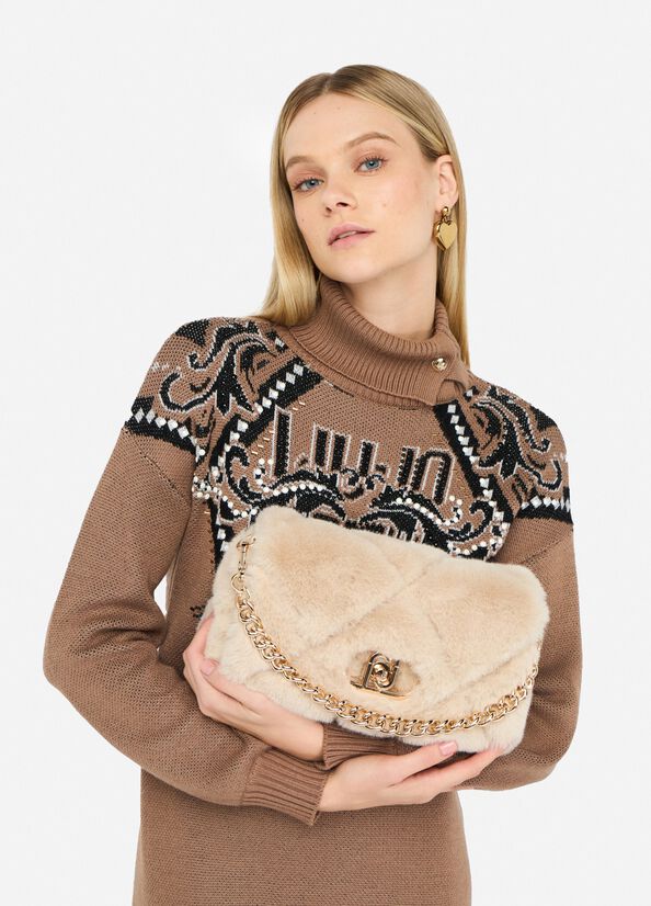 Borsa LaPuffy media