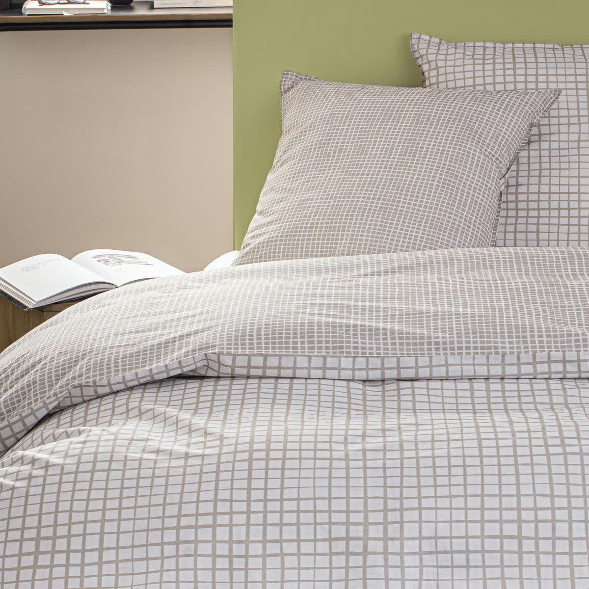 - Parure de lit en Polyester Blanc 220x240 cm