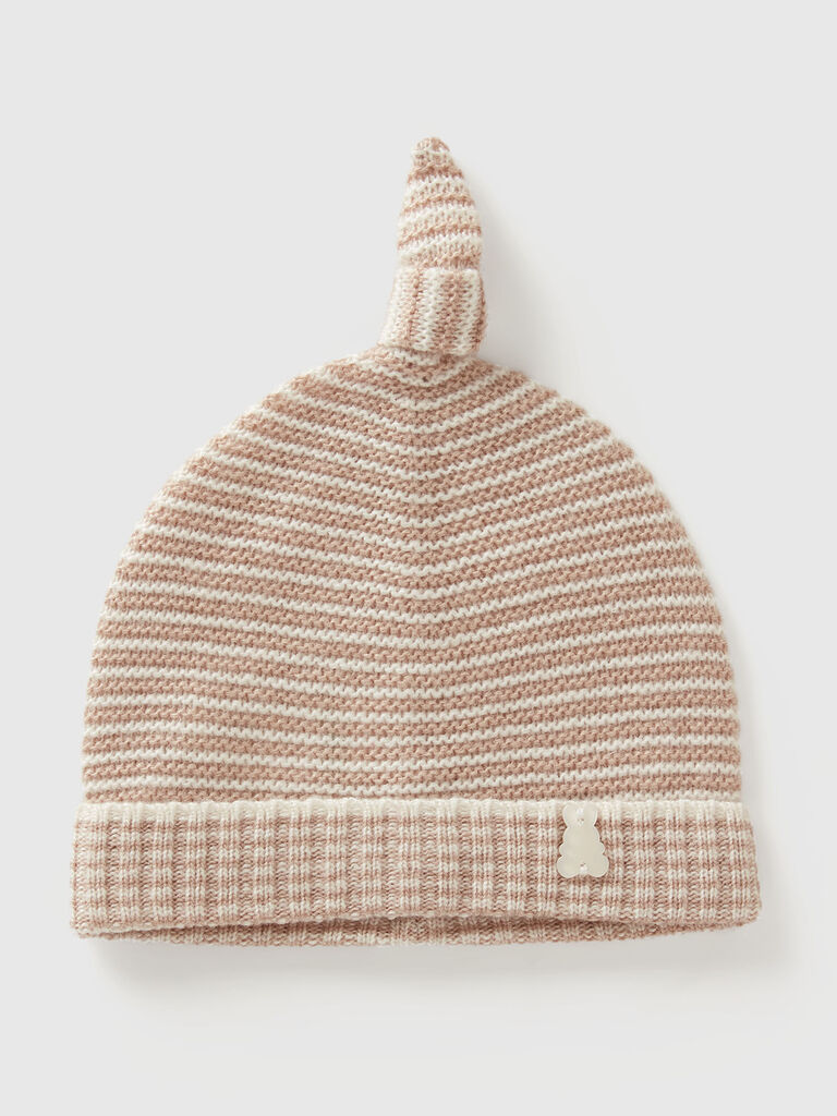 Knit hat with knot