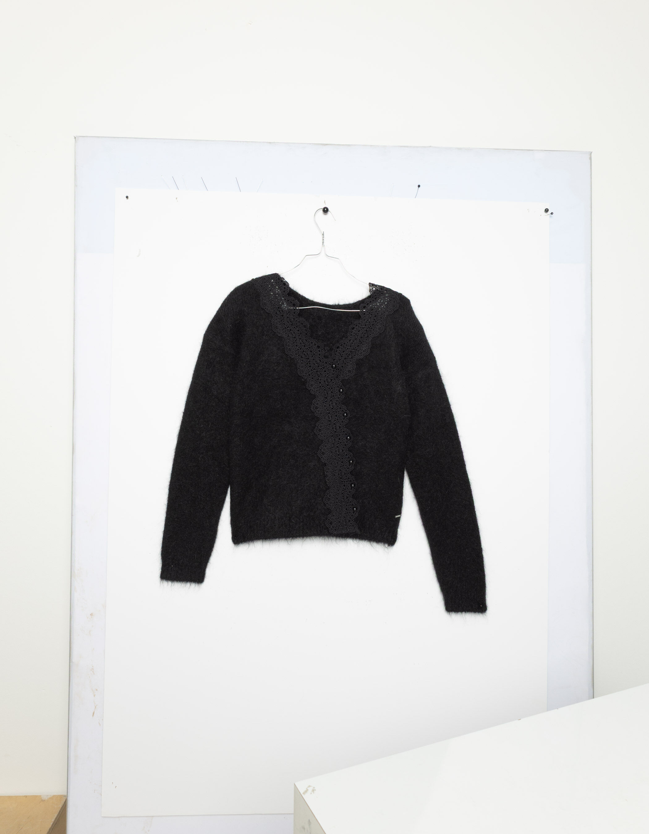 Pull noir tricot dentelle réversible devant/dos Femme