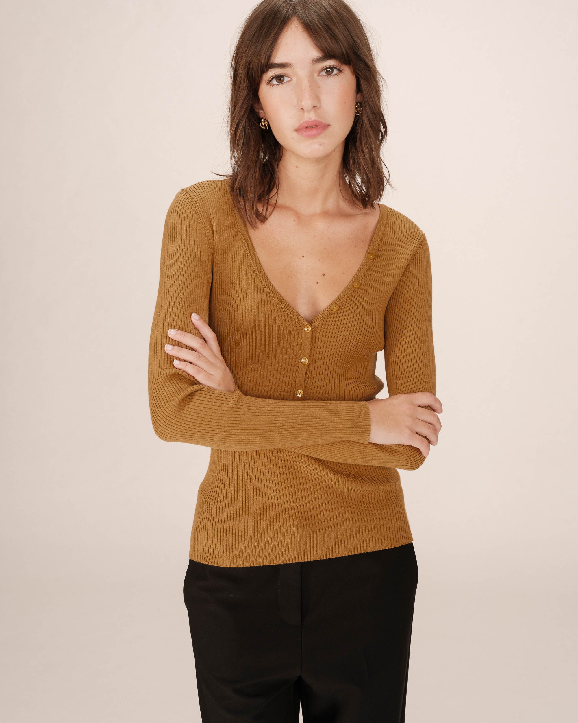 Pull en fine maille ocre Saturnin