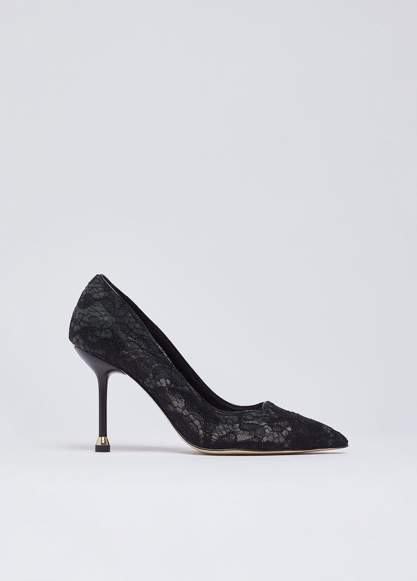 D&eacute;collet&eacute; in pizzo