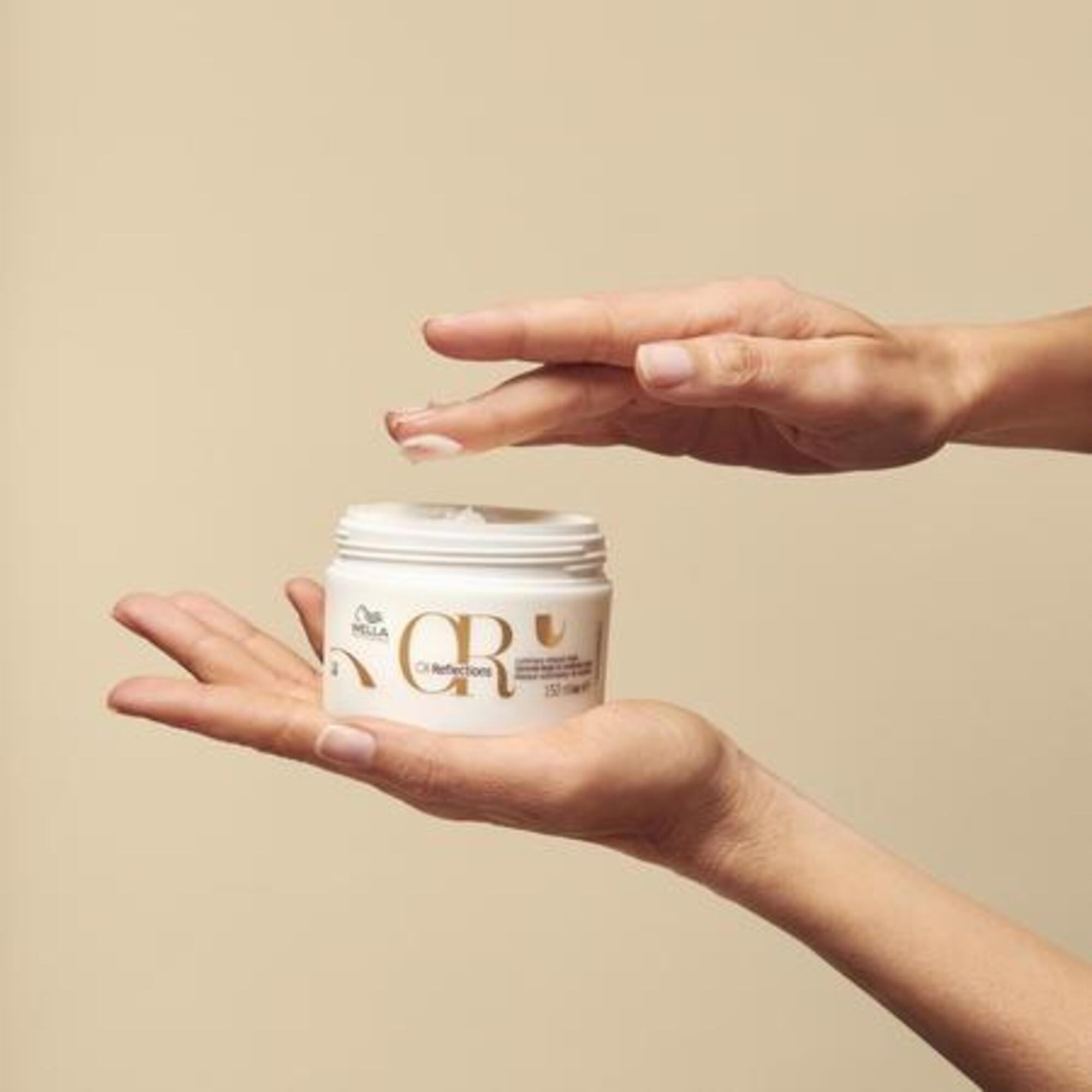 OILMasque révélateur de lumière pour tous types de cheveux