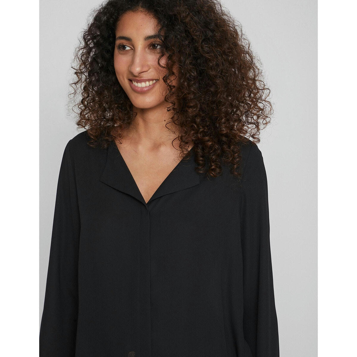 Blouse col v, manches longues