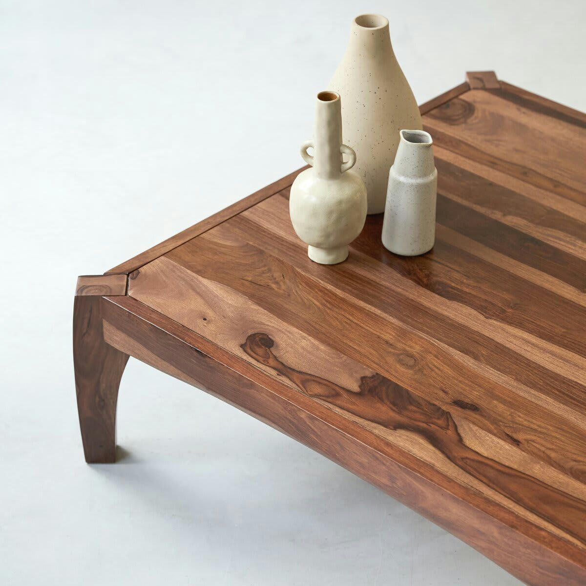 LUNA - Table basse en palissandre massif