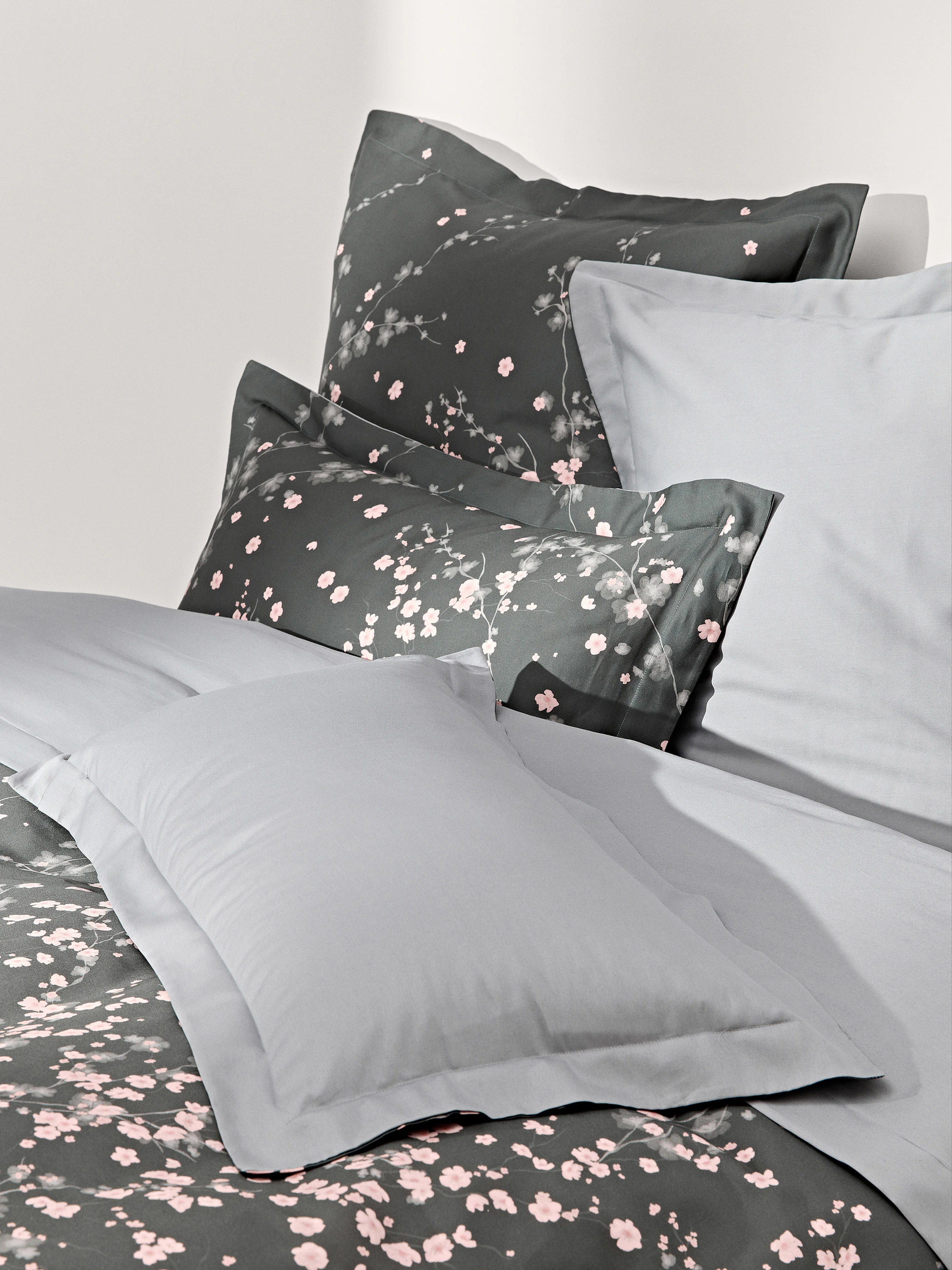 Baumwollsatin-Kopfkissenbezug Sakura mit Blumen-Print