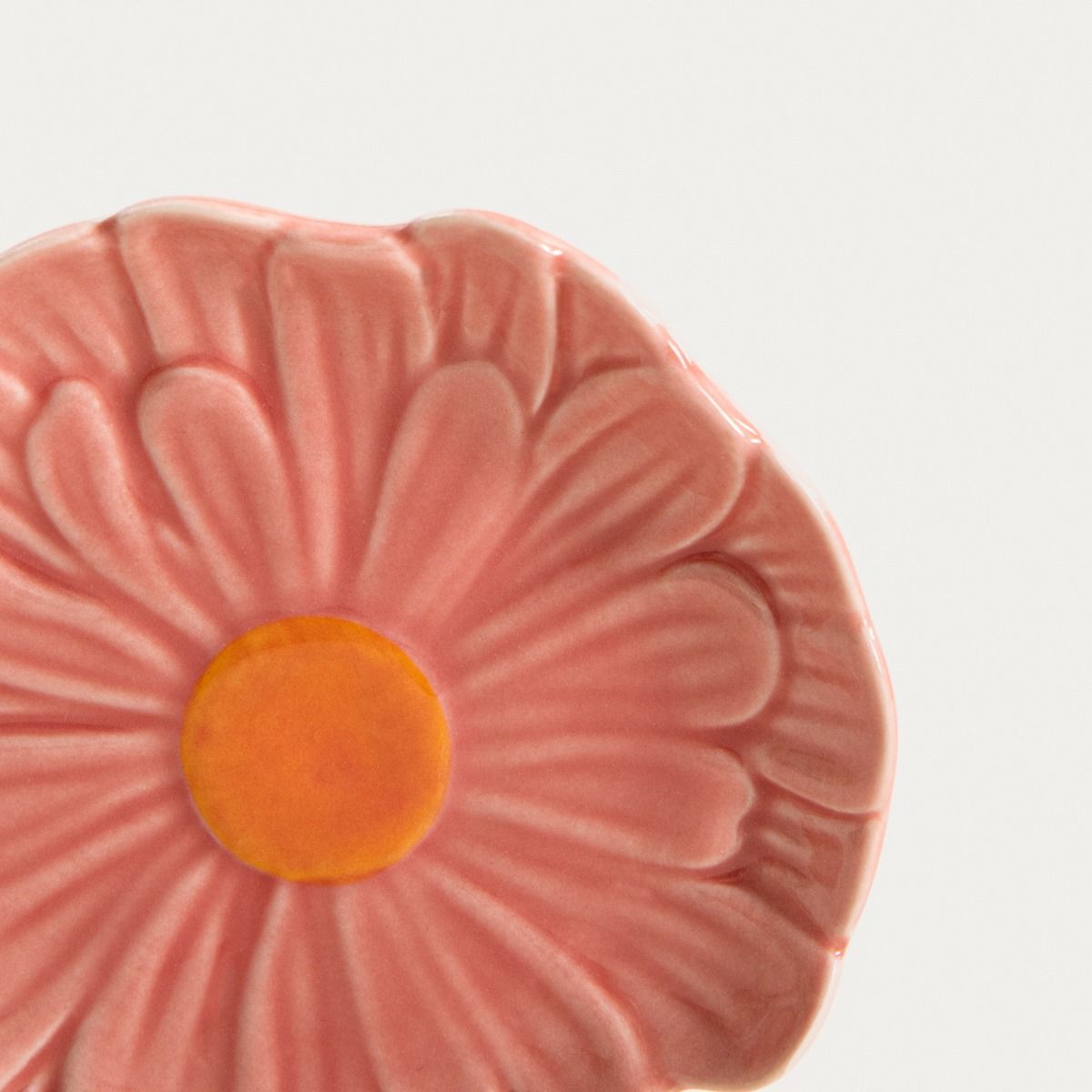 Talerz RASSET mały z kwiatem różowy 10 cm