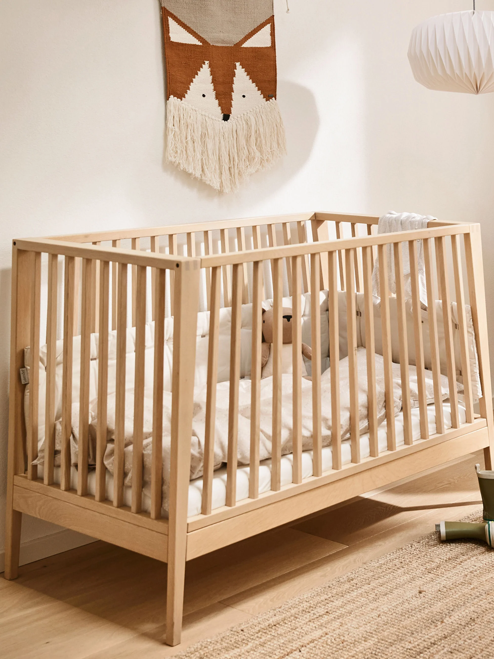 Babybett Leander Linea aus Eichenholz, 65 x 132 cm