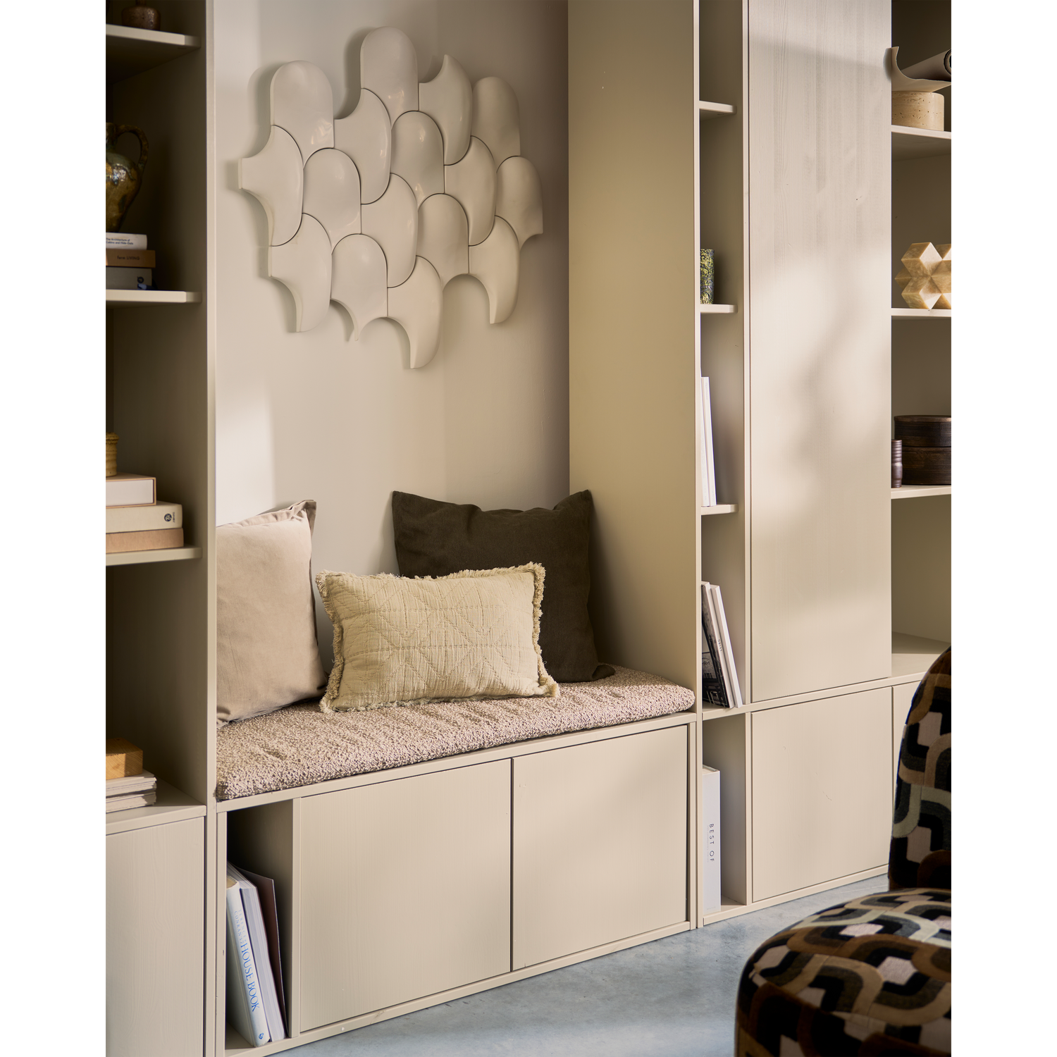 vtwonen Settle Down Tv-Meubel Bankje Incl. Kussen - Grenen - Dust