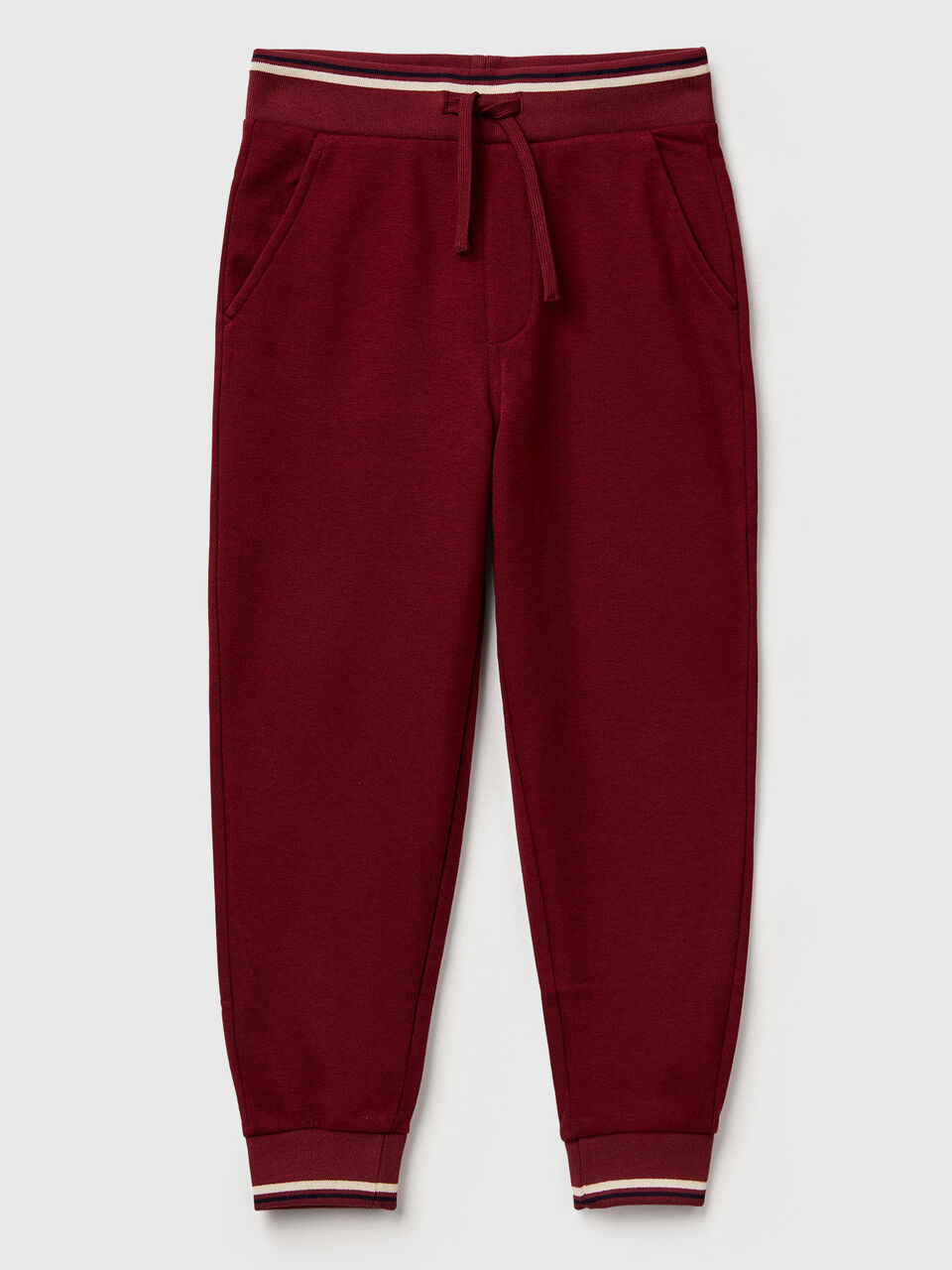 Sweatpants with straight leg