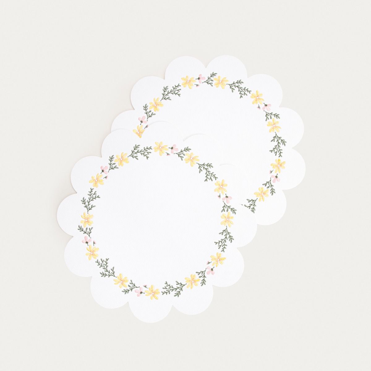 Maty stołowe FLORIVA ecru z ozdobnym haftem, zestaw 2 szt. 38cm