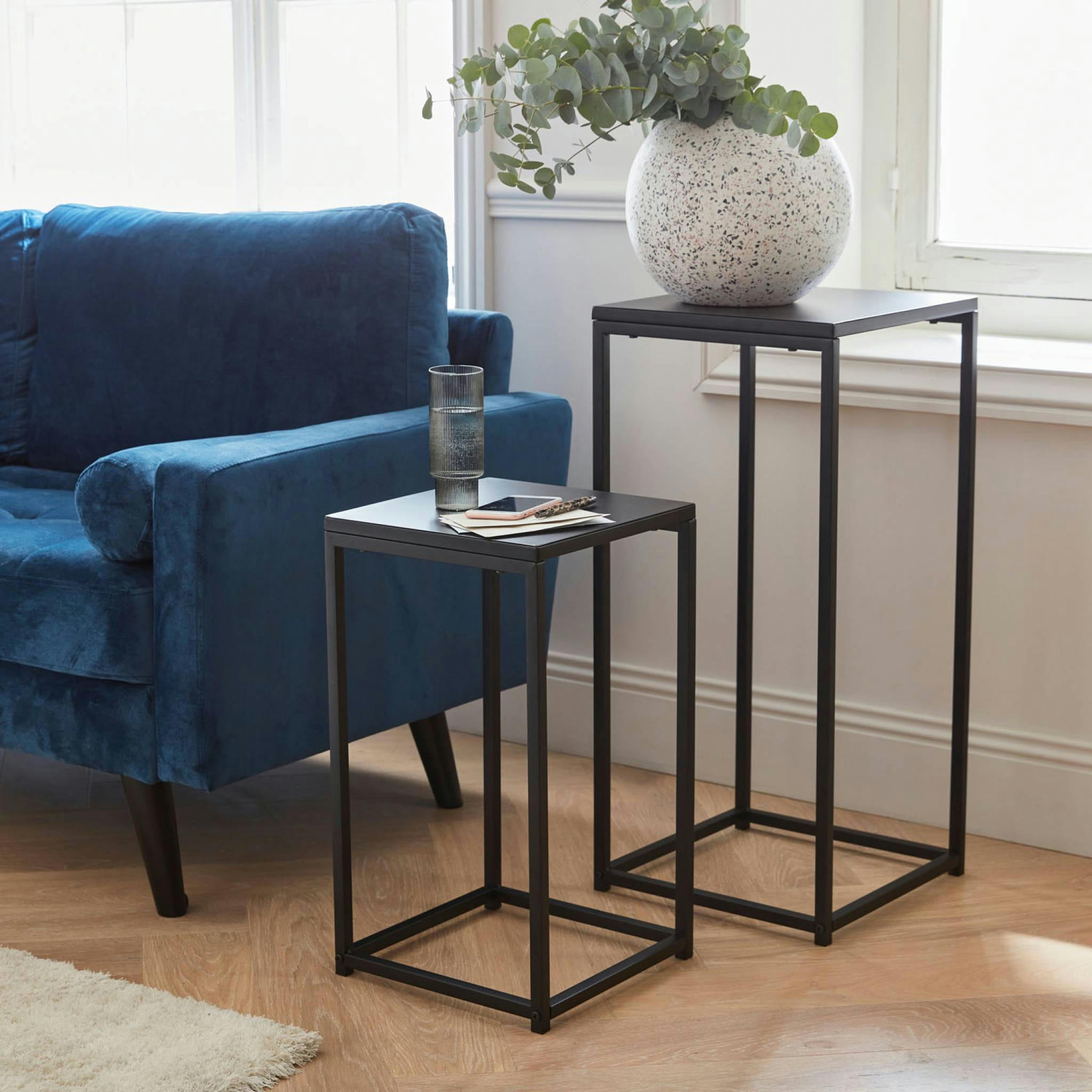 INDUSTRIELLE - Lot de 2 tables d'appoints gigognes noires
