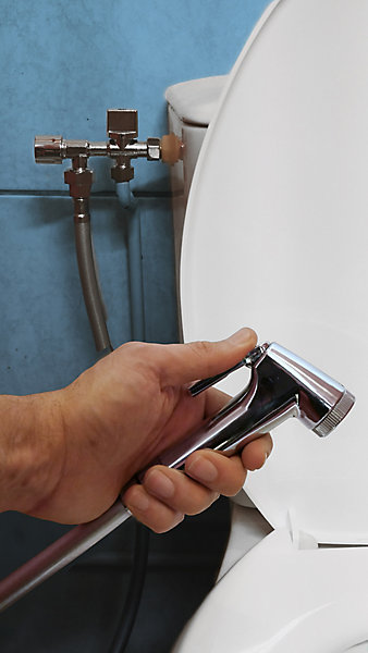 Ensemble douchette WC en ABS chromé, 1 robinet 3 voies et 1 flexible PVC Noyon et Thiebault