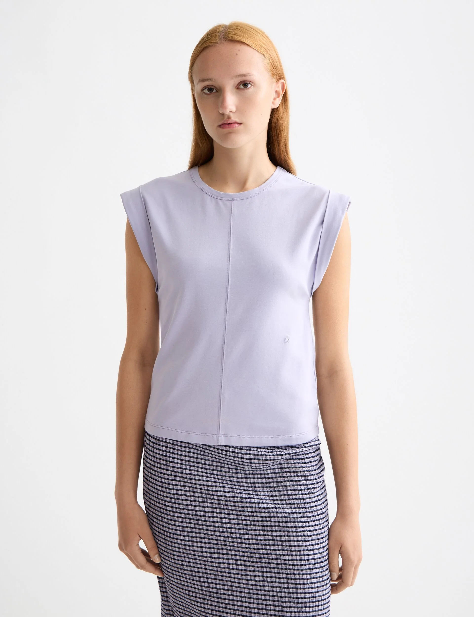 Fitted rolled-up sleeve T-shirt