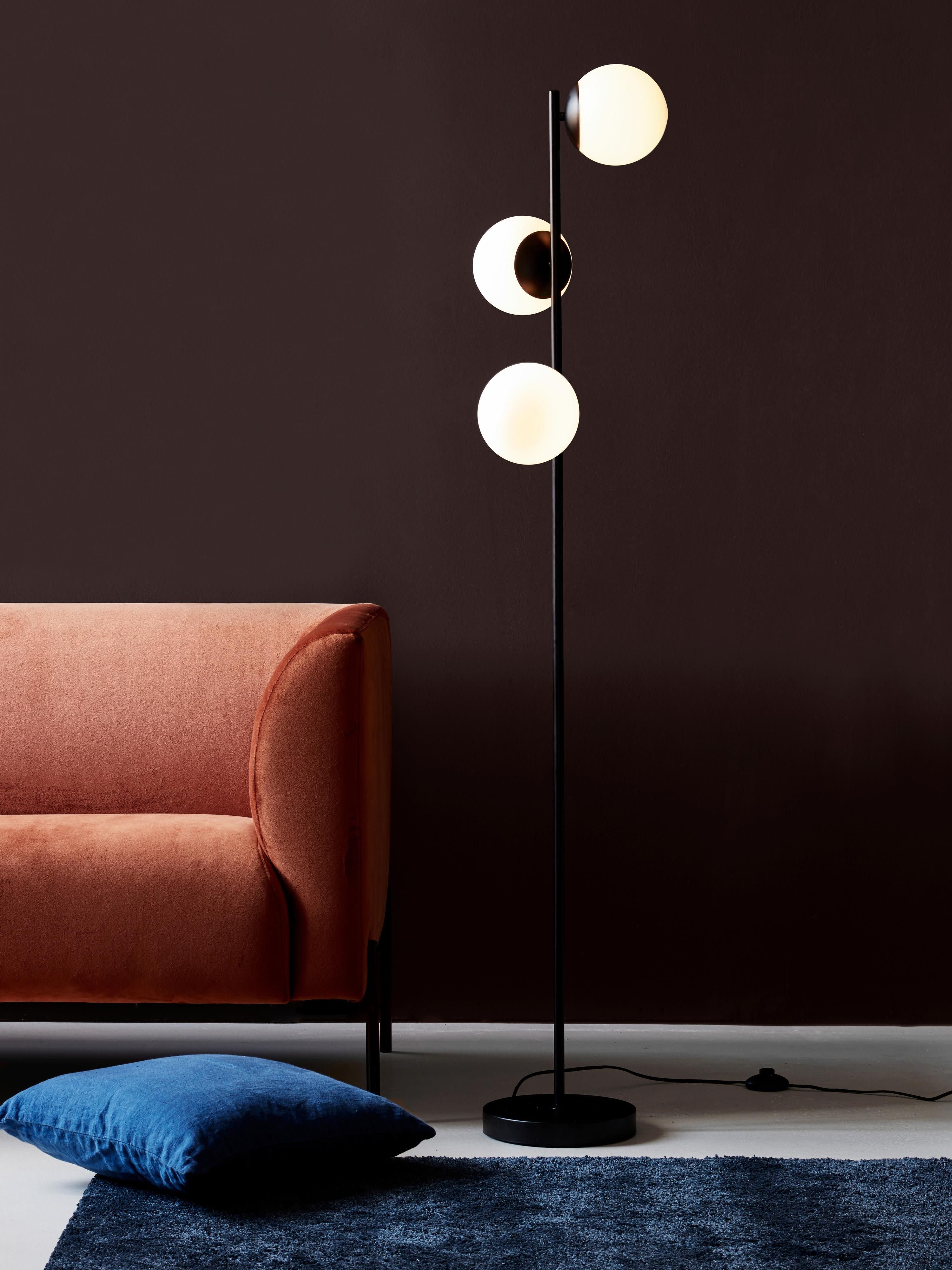 Stehlampe Lilly aus Opalglas
