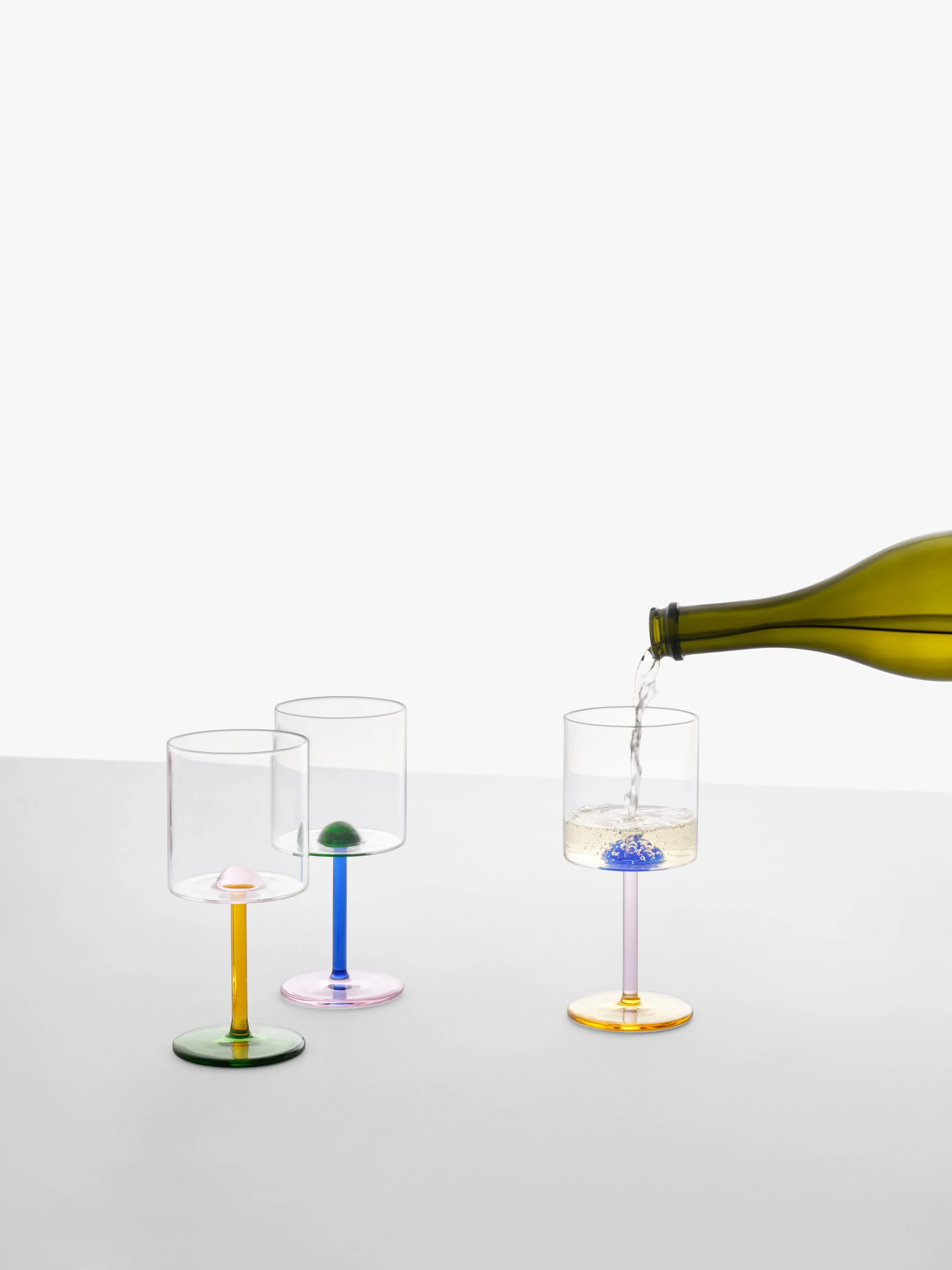 Handgefertigtes Weinglas Dot aus Borosilikatglas