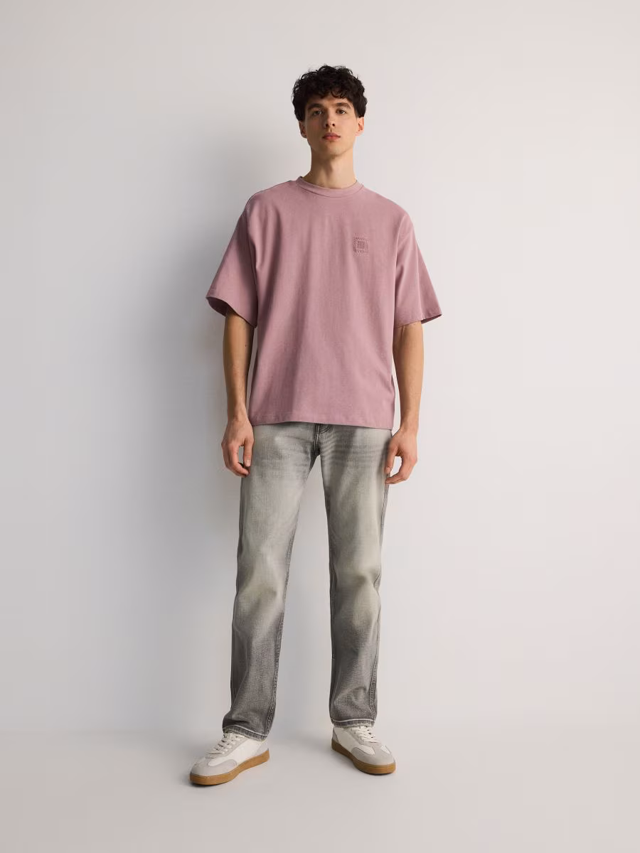 Oversized T-Shirt With Appliqu&eacute;