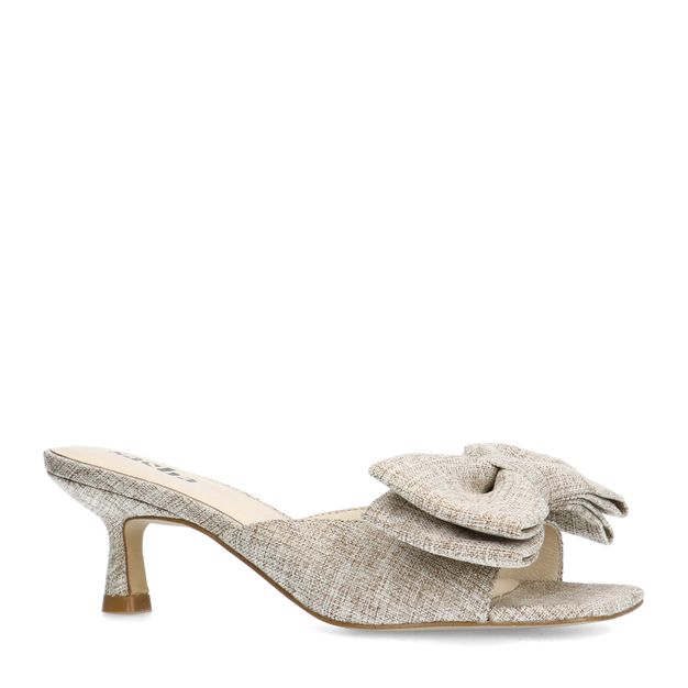 Beige muiltjes met hak en strik