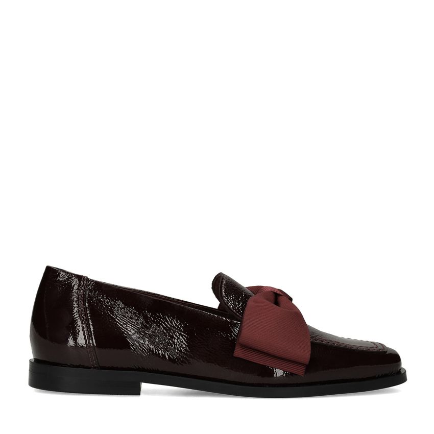 Manfield Burgundy lakleren loafers met strik