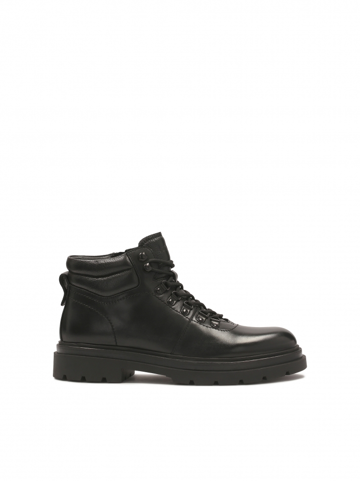 All-purpose black men's boots
