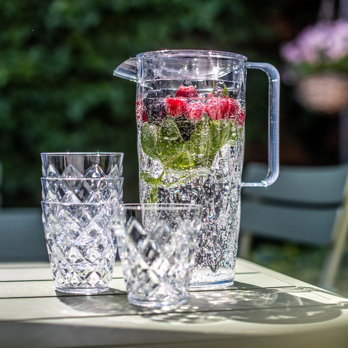 Koziol - Crystal Kanne 1.6 l mit 4 Becher, crystal clear