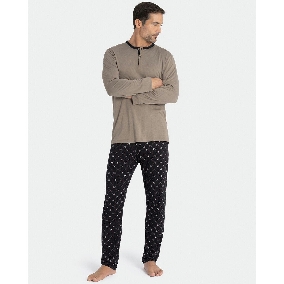 Pyjama long col rond boutonné