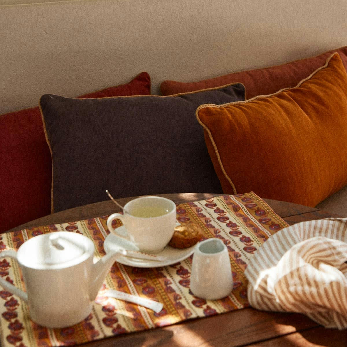 MAINTENANT - Housse de coussin en lin violet 40x65