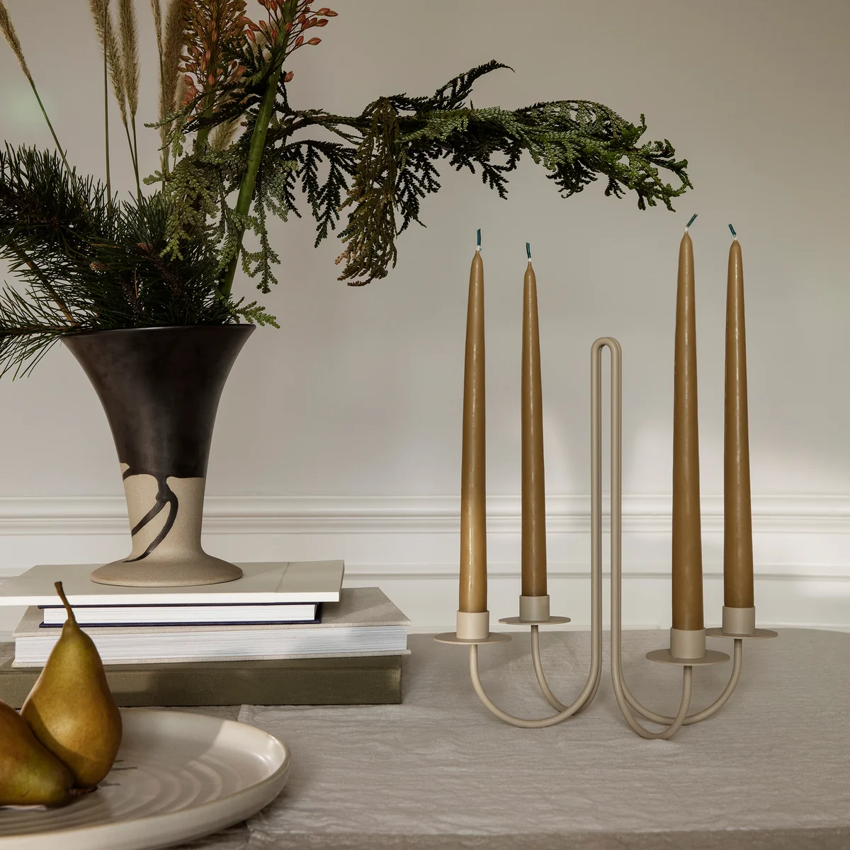 Ferm Living - Sway Kerzenhalter, cashmere