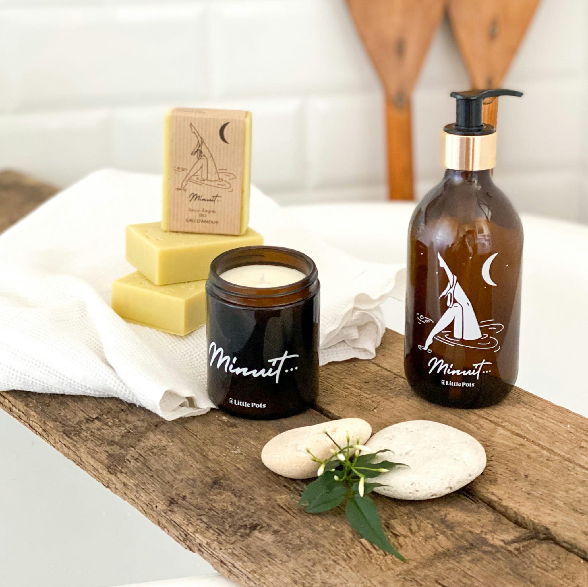 Édition limitée MINUIT - Coffret Bain de Minuit : bougie, savon bio, distributeur de savon