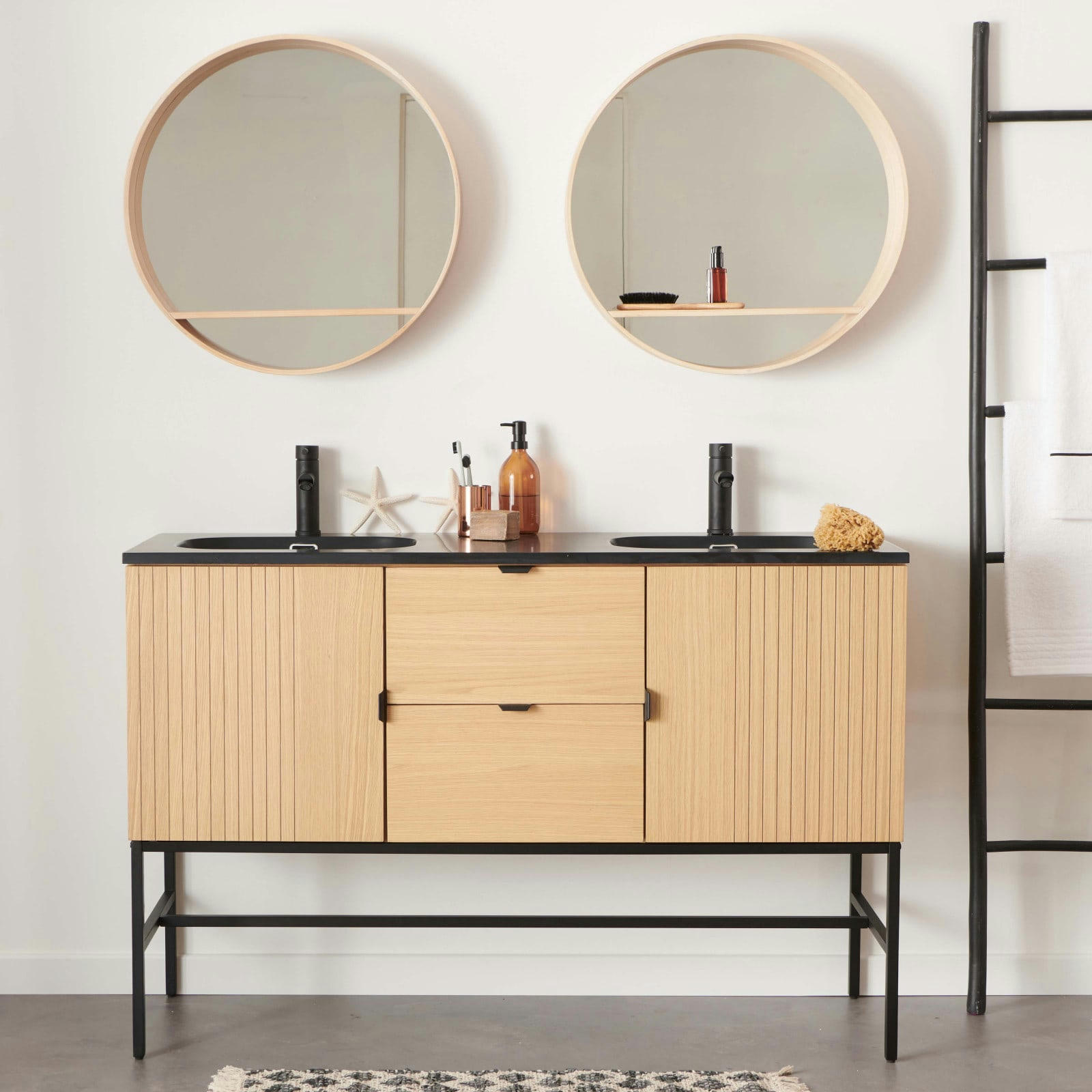 STUDIO - Meuble double vasque 140cm chêne STUDIO sur pieds + miroir rond