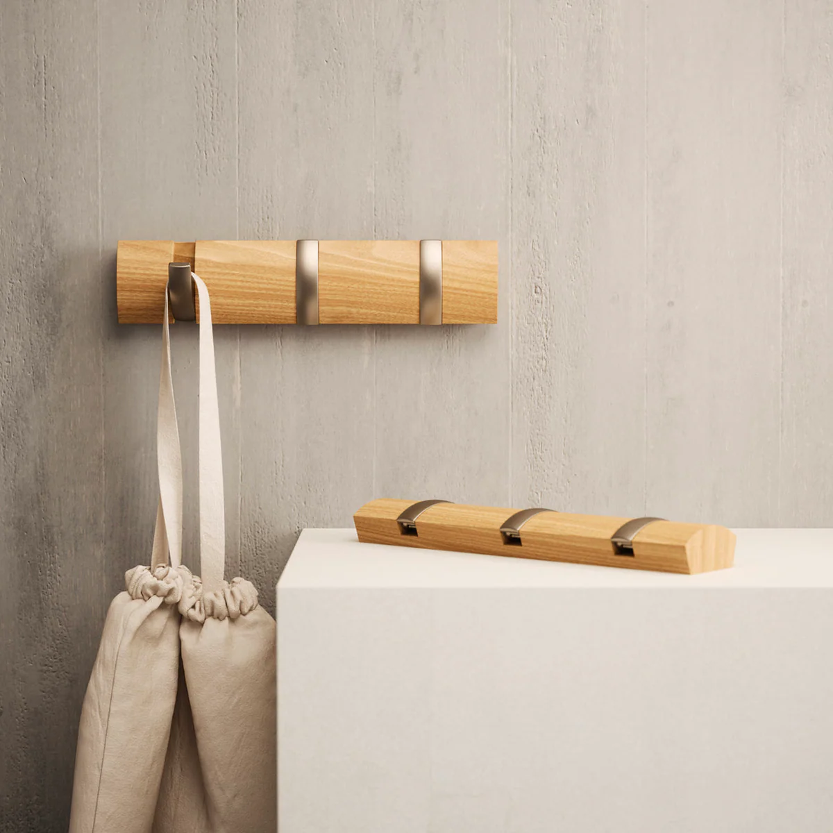 Umbra Patère FLIP HOOK coloris beige