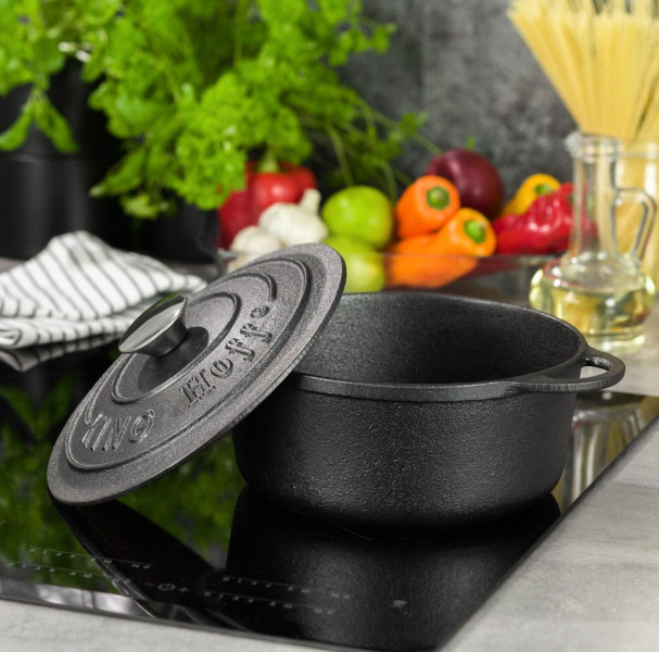 Garnek żeliwny 22cm 2.4L indukcja na gaz czarny KINGHOFF