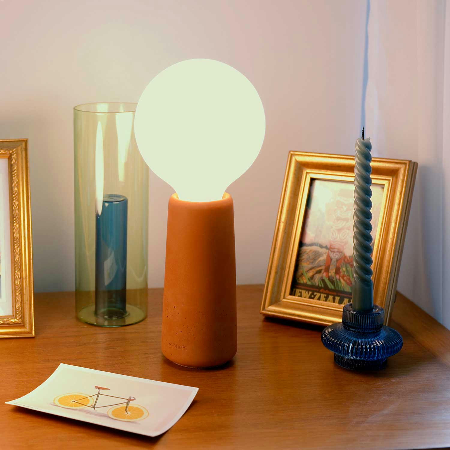 PHARE - Lampe à poser béton terracotta ampoule style Edison