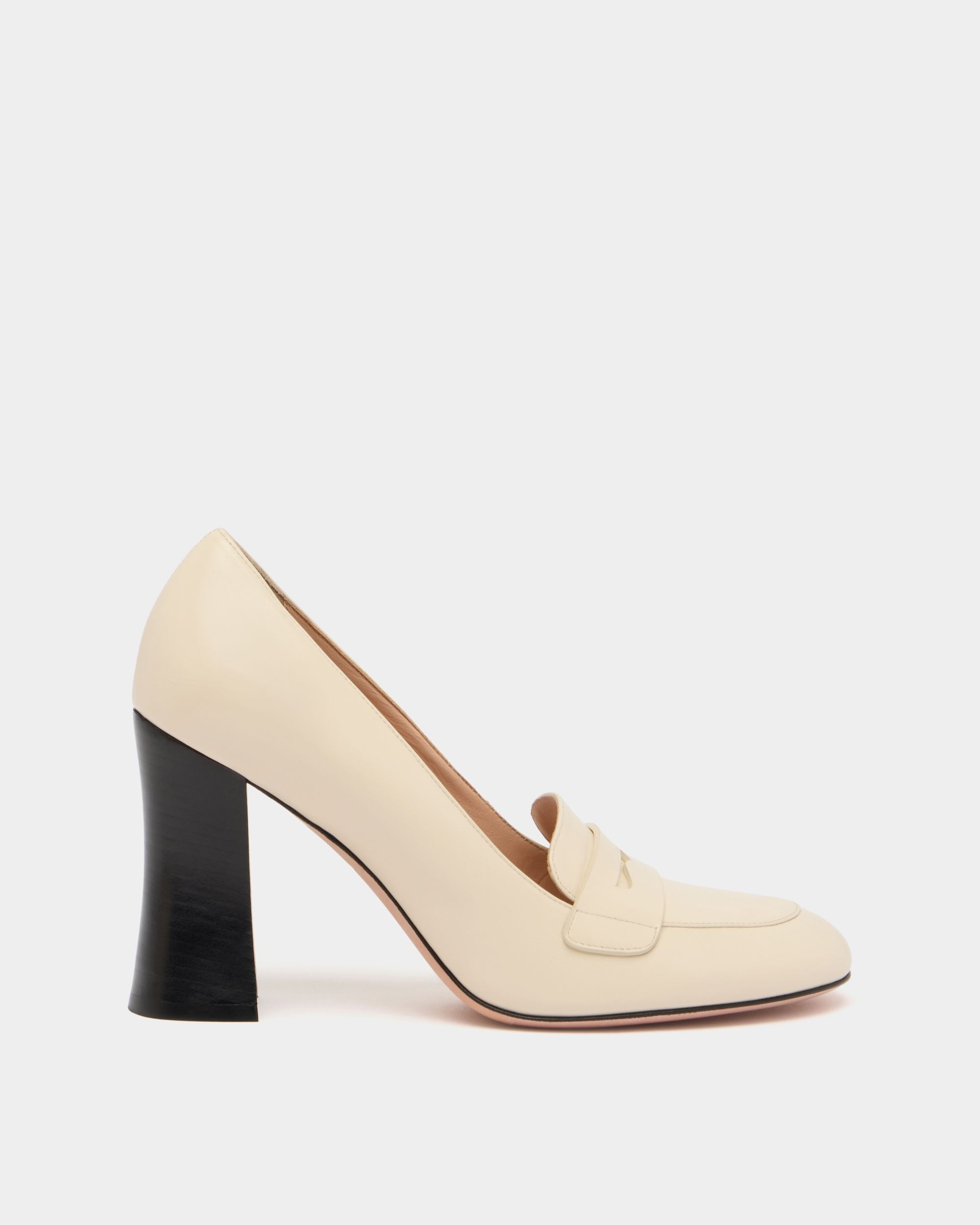 Saule Loafer-Pumps aus Leder in Elfenbein