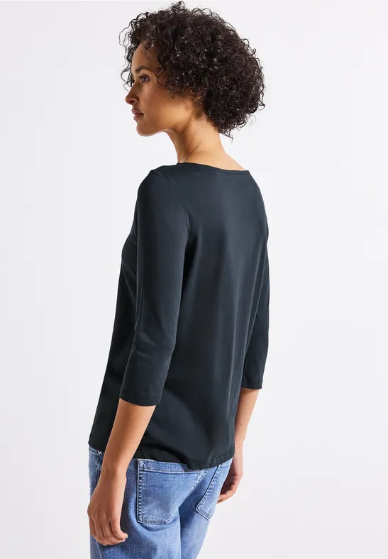 Shirt mit U-Boot-Ausschnitt