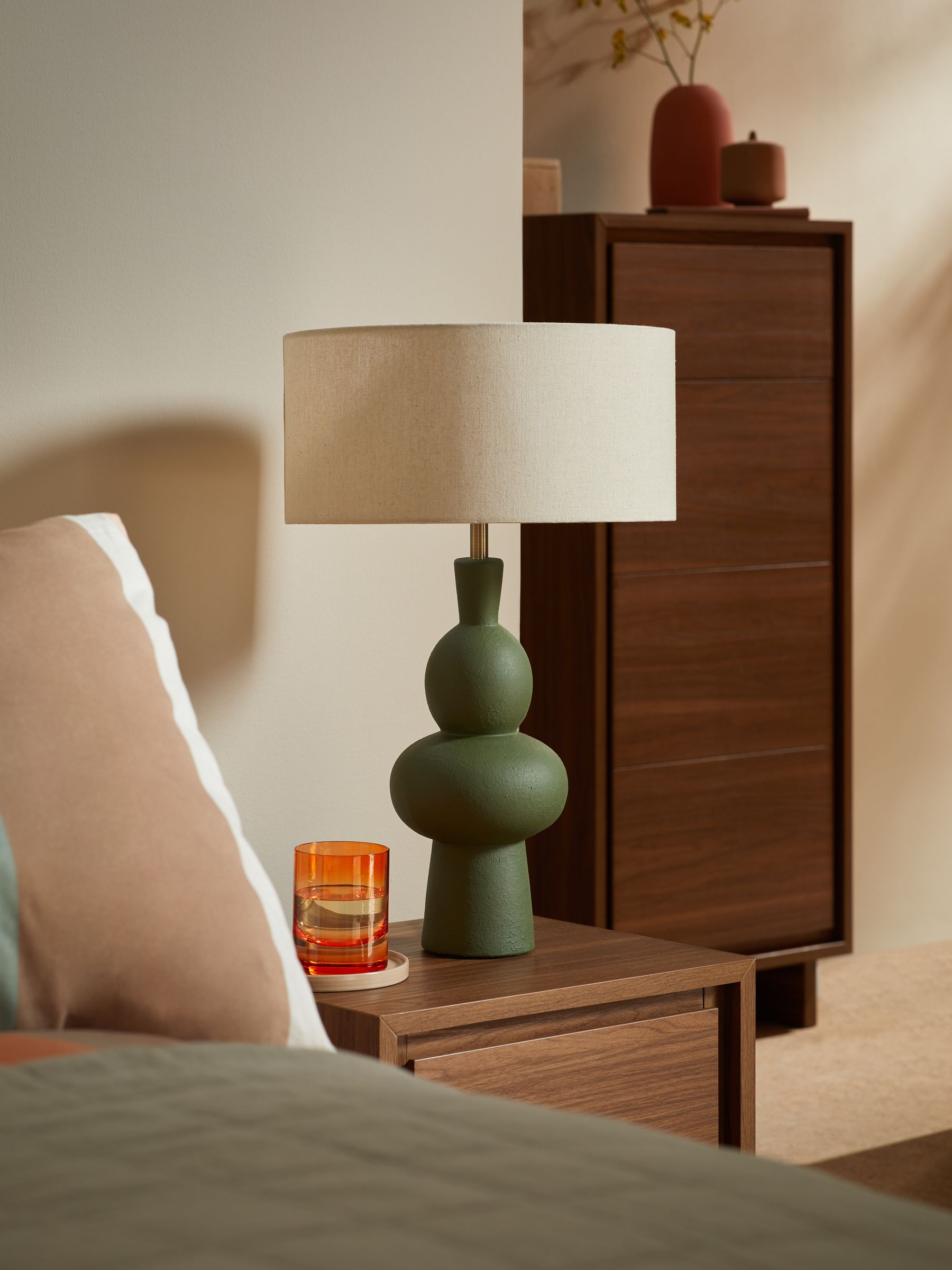 Freyja Ceramic Table Lamp in Green