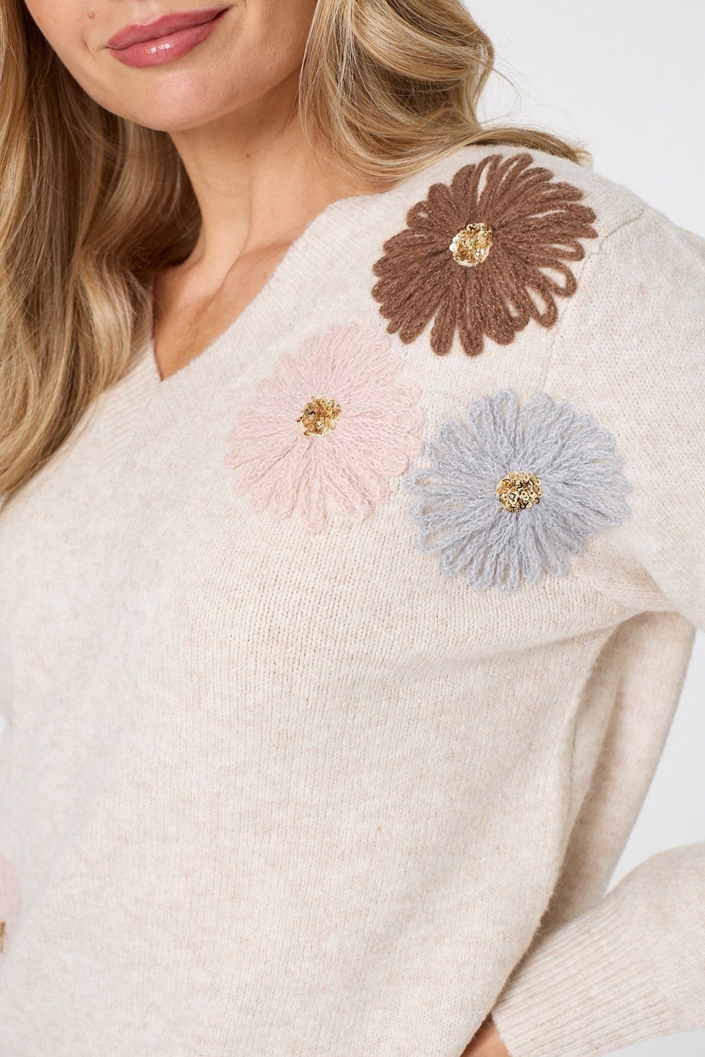 Izabel London Floral Embroidered Detail V-Neck Jumper