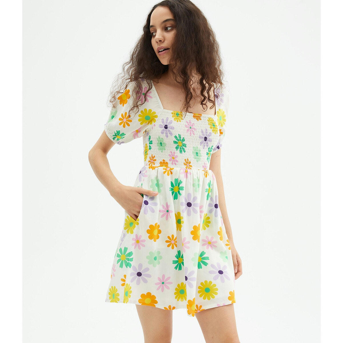 Robe encolure carrée, manches courtes, imprimée