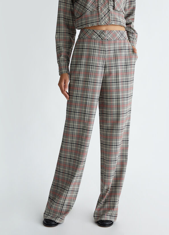 Pantaloni tartan