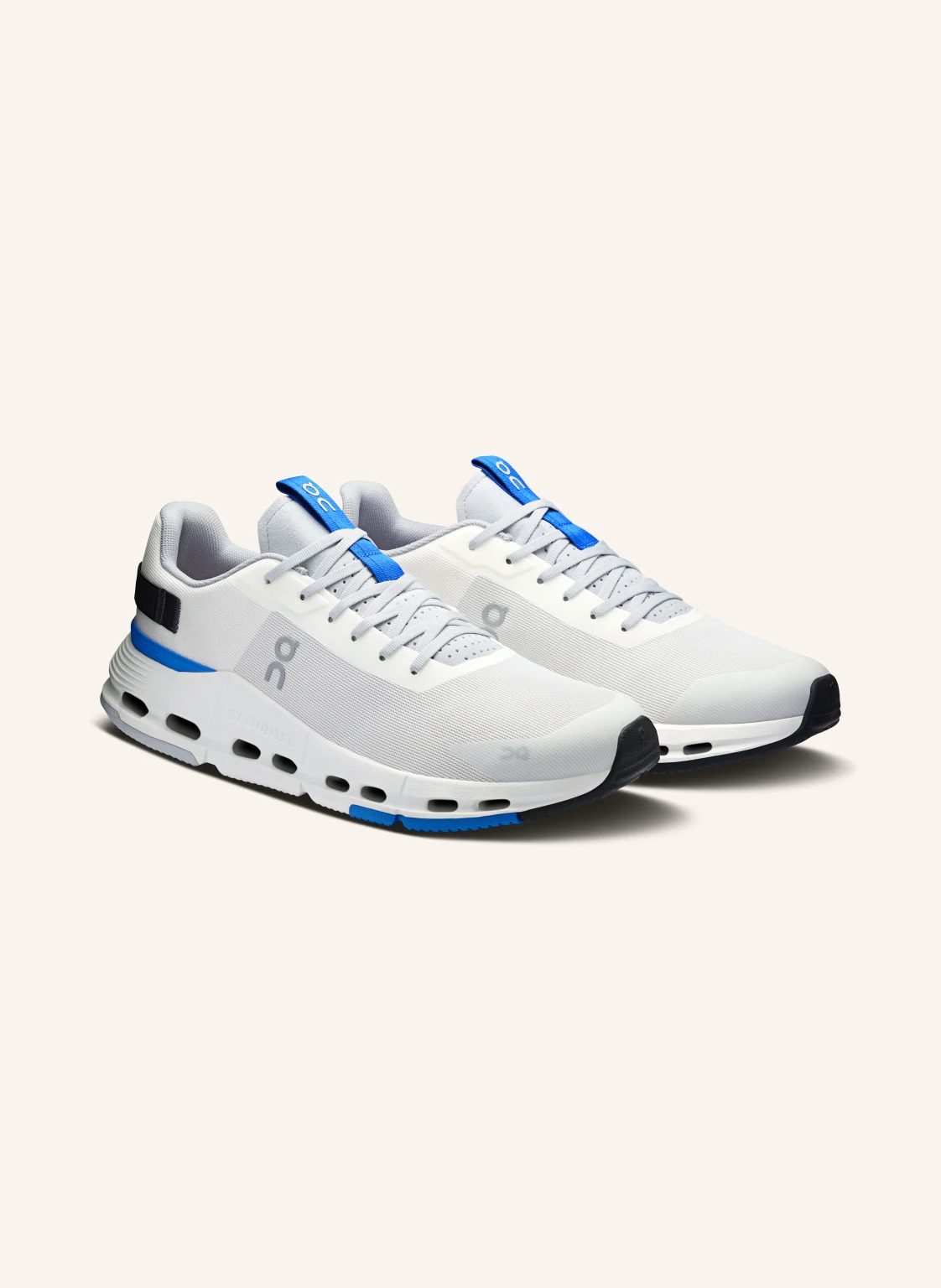 On Sneaker CLOUDNOVA FORM 2