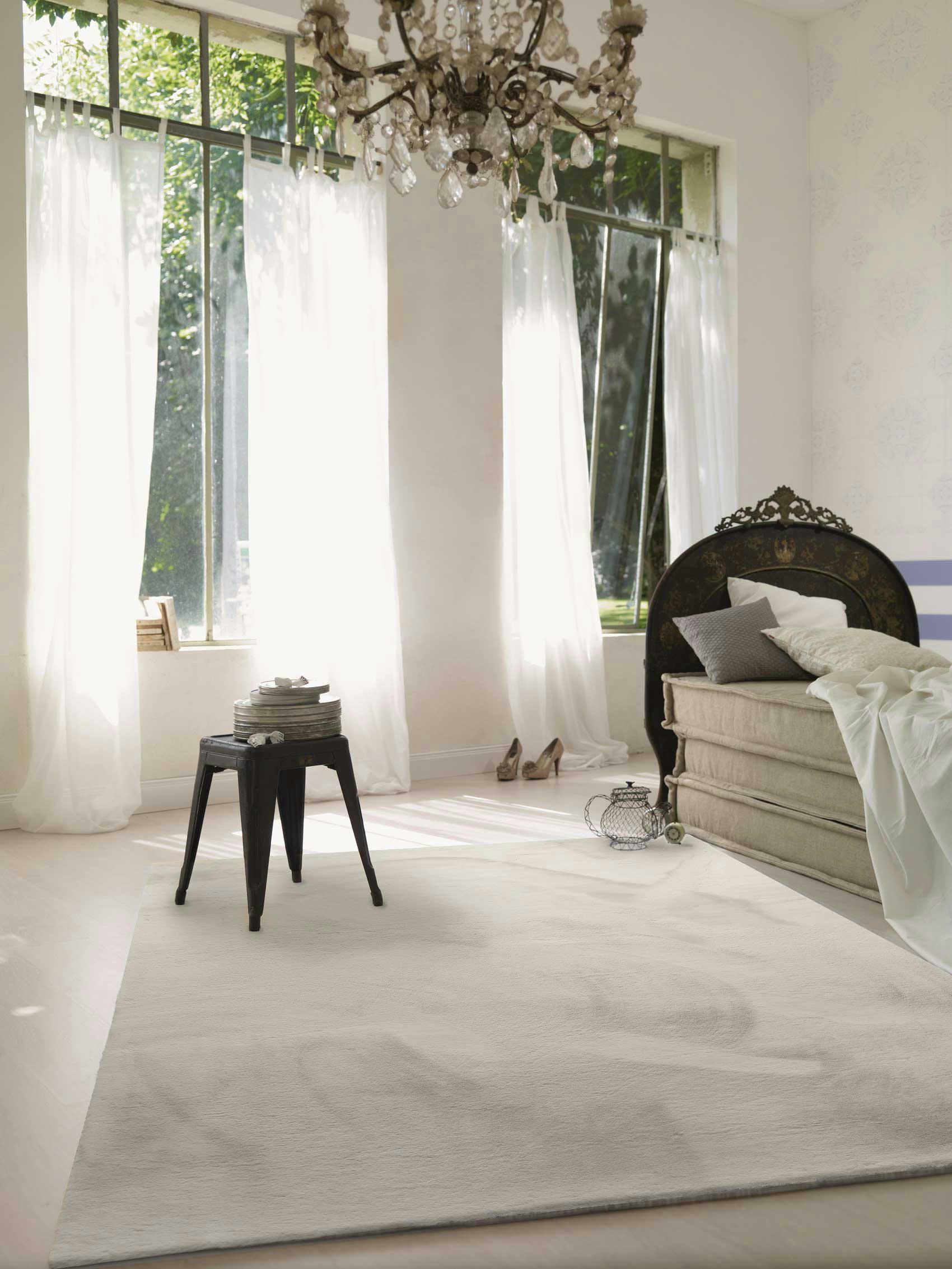 VILLA ROSSO - Tapis tufté mèches rases (15mm) écru 133x200