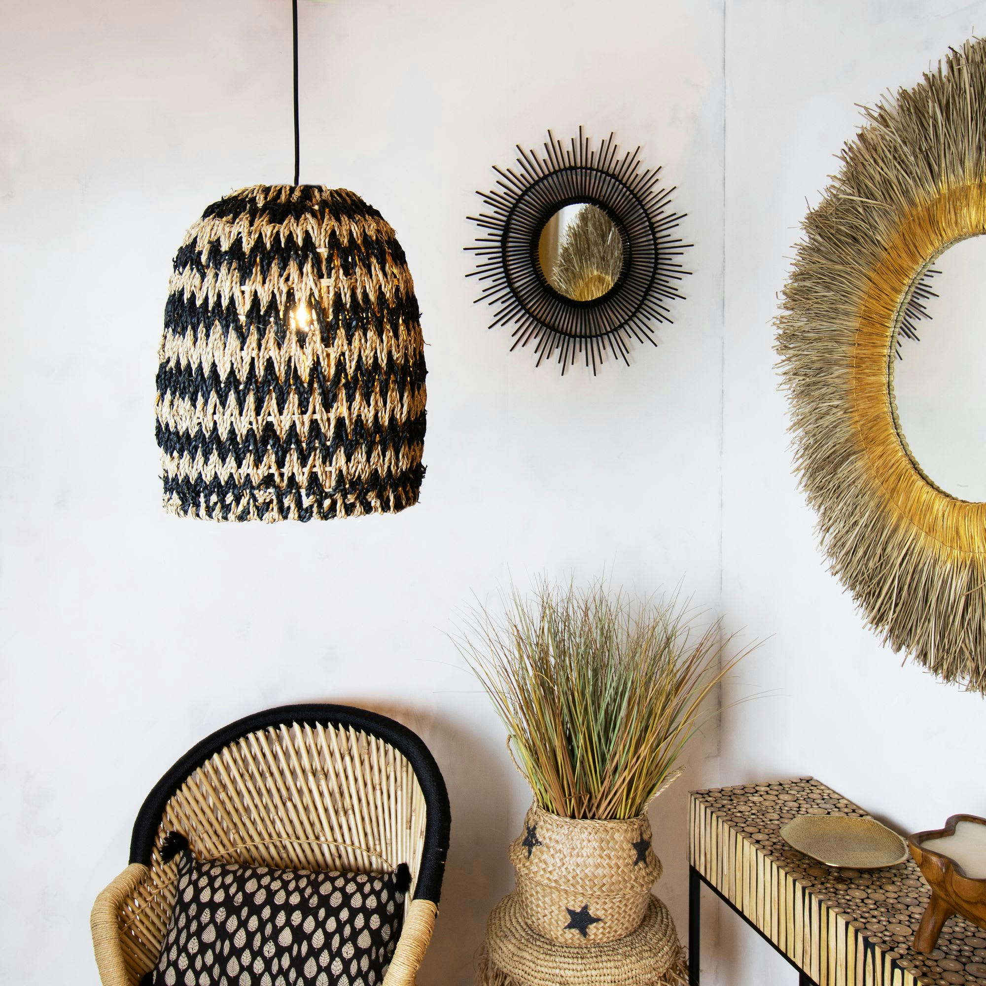 GAYA - Cache ampoule en jonc de mer noir Ø31cm