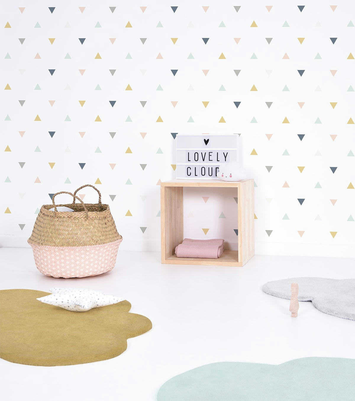 ENCHANTED - Papier peint triangles en Papier Multicolore 50cm x 10m